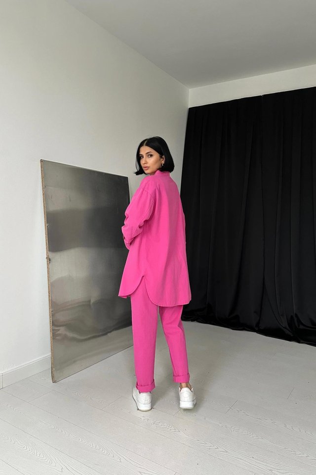 Yeşil Gömlek Ve Çıtçıtlı Pantolon Takım